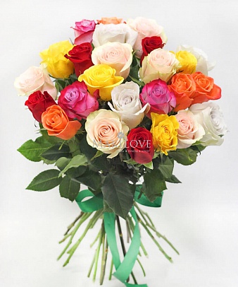 25 разноцветных роз