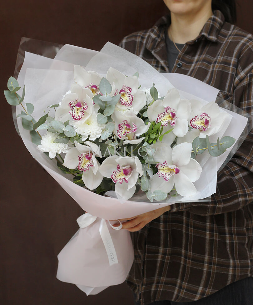 Букет орхидей «Незабываемый момент»