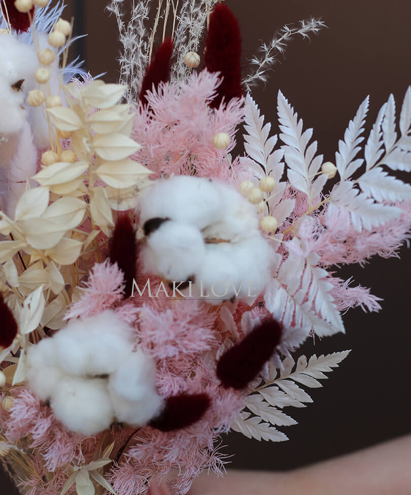 Букет из яркого лагуруса