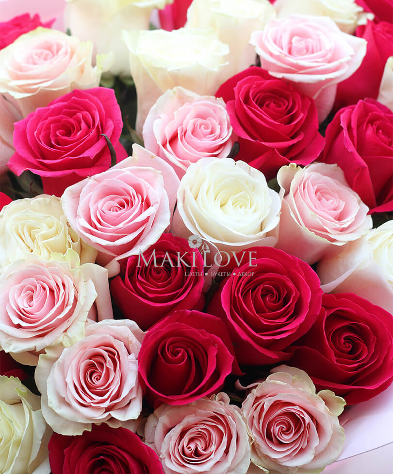 Букет 51 белая и розовая роза