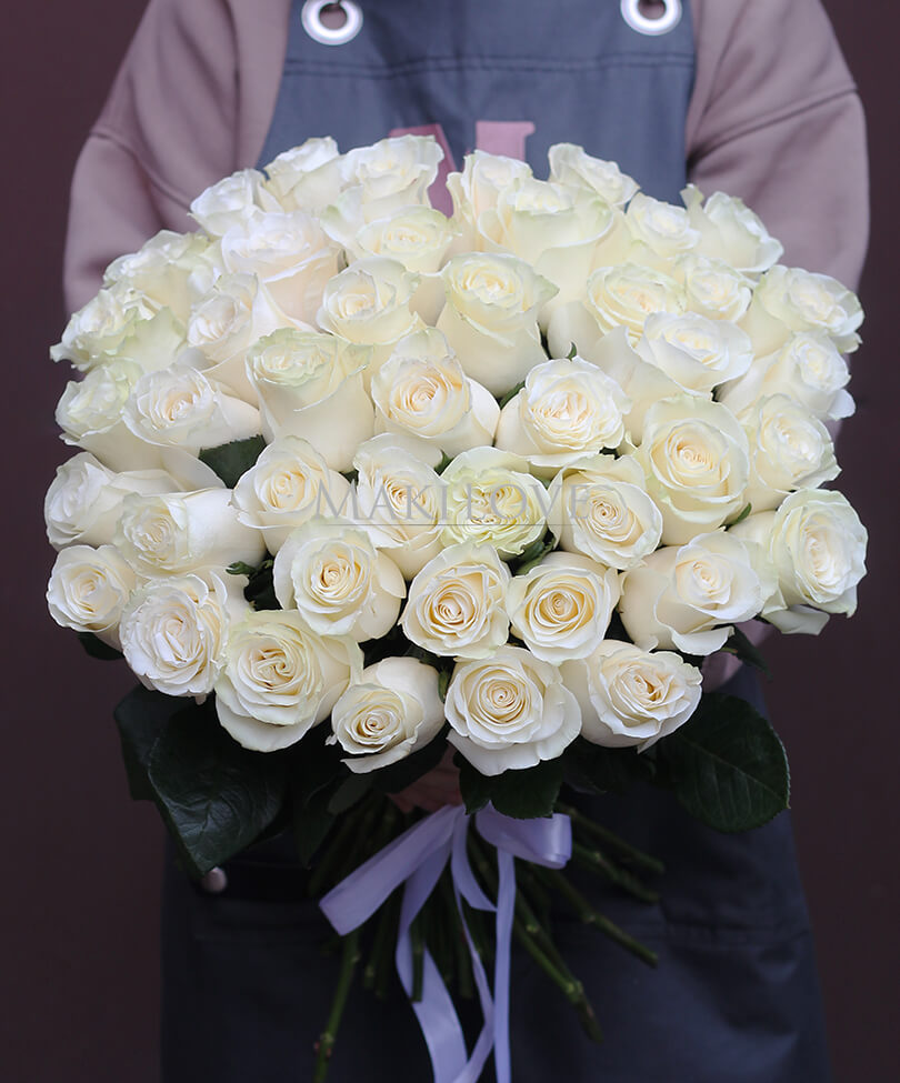 Букет из 45 белых роз