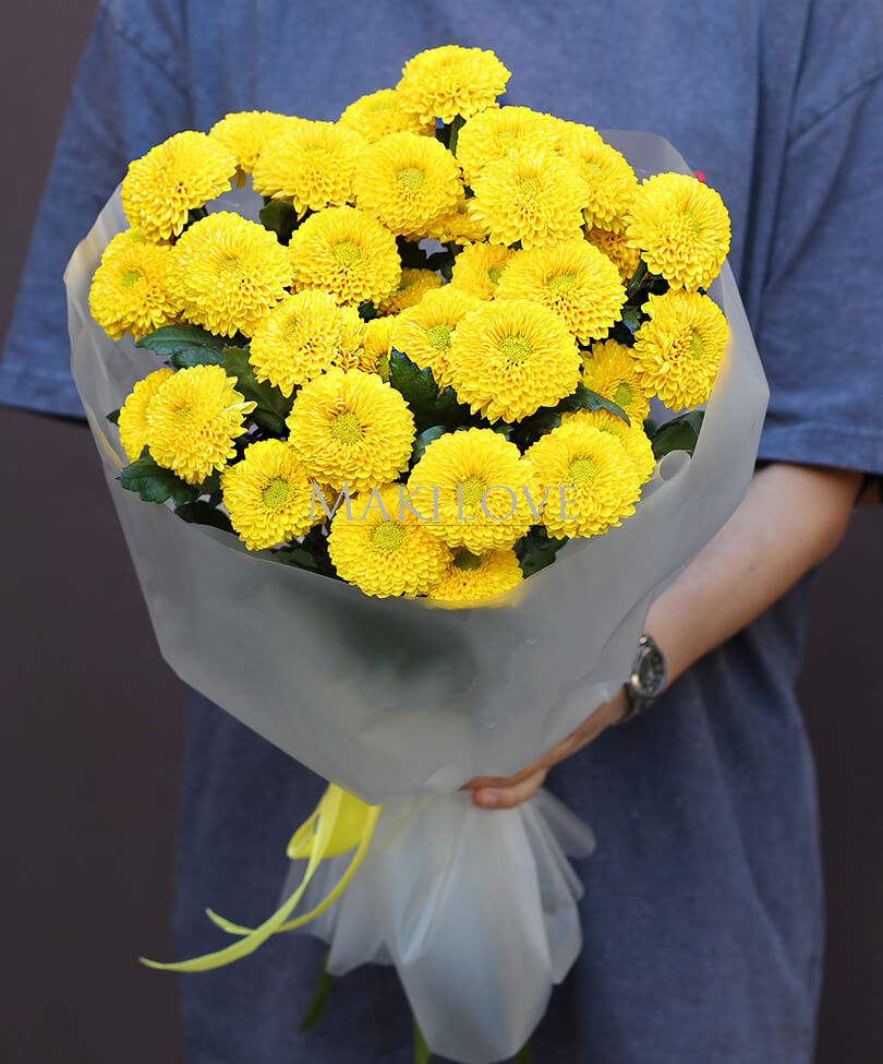 Букет из 5 желтых хризантем