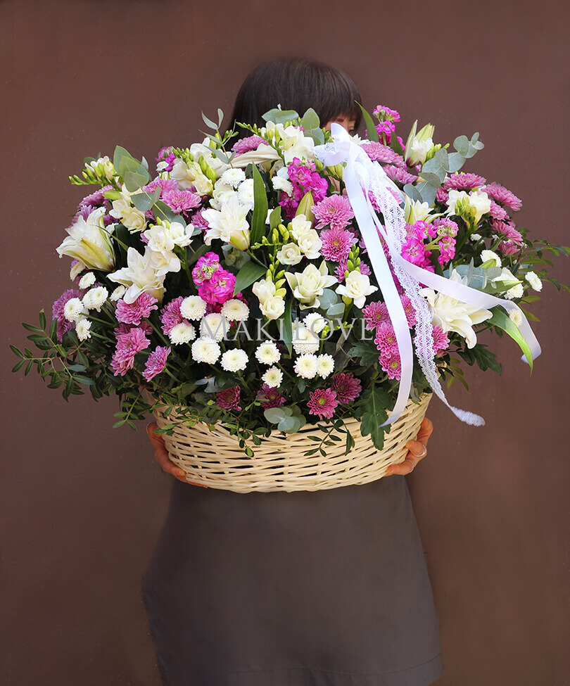 Композиция «Тайное признание» в корзинке