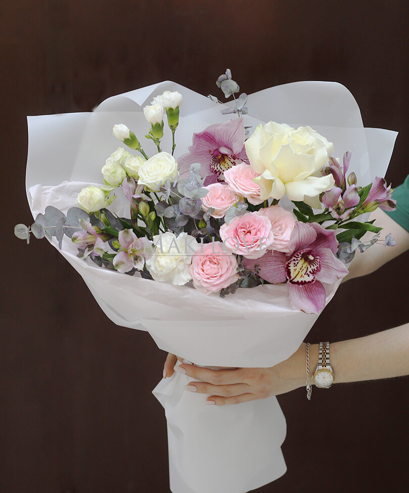 Букет с розой и орхидеей "Шёлк"