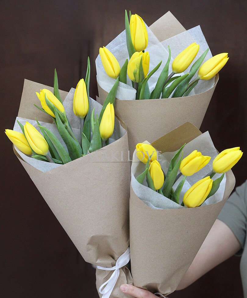 Весенние букеты для корпоративных заказов №1