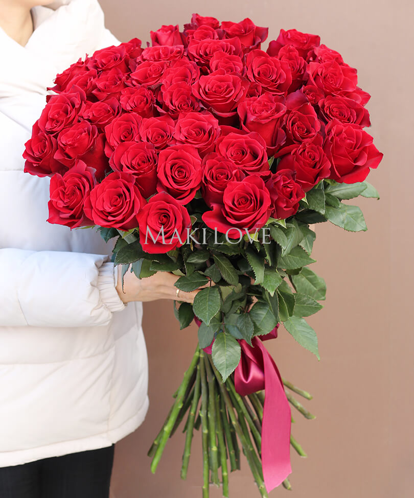 Букет 45 красных роз