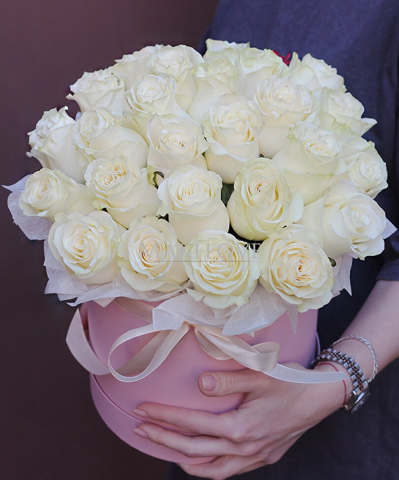 Букет «Белая любовь» из 25 белых роз