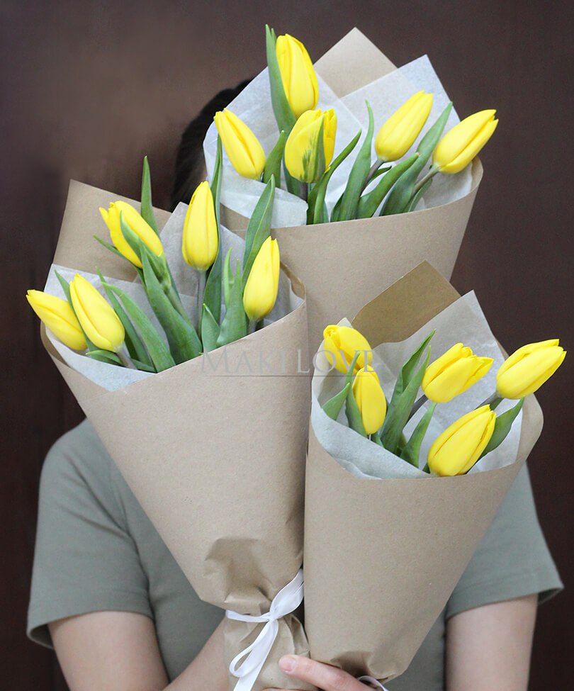 Весенние букеты для корпоративных заказов №1