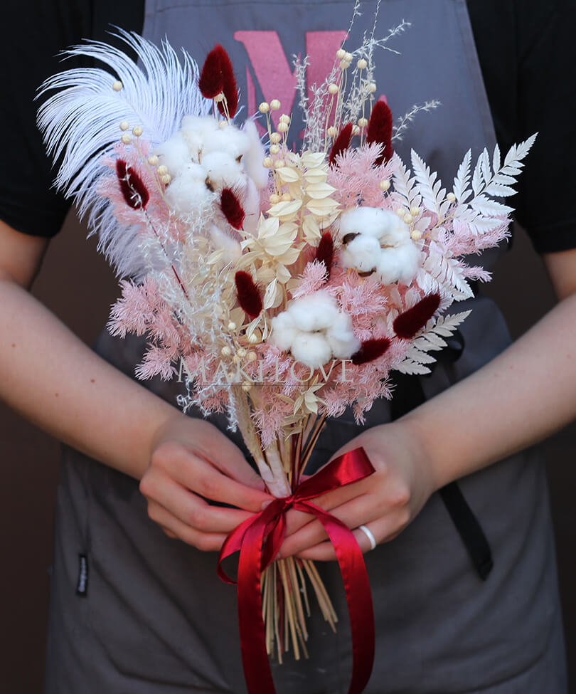 Букет из яркого лагуруса