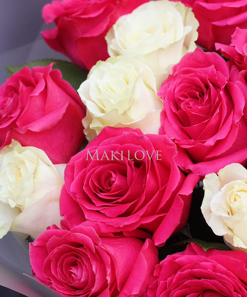 Букет из 21 бело-розовой розы