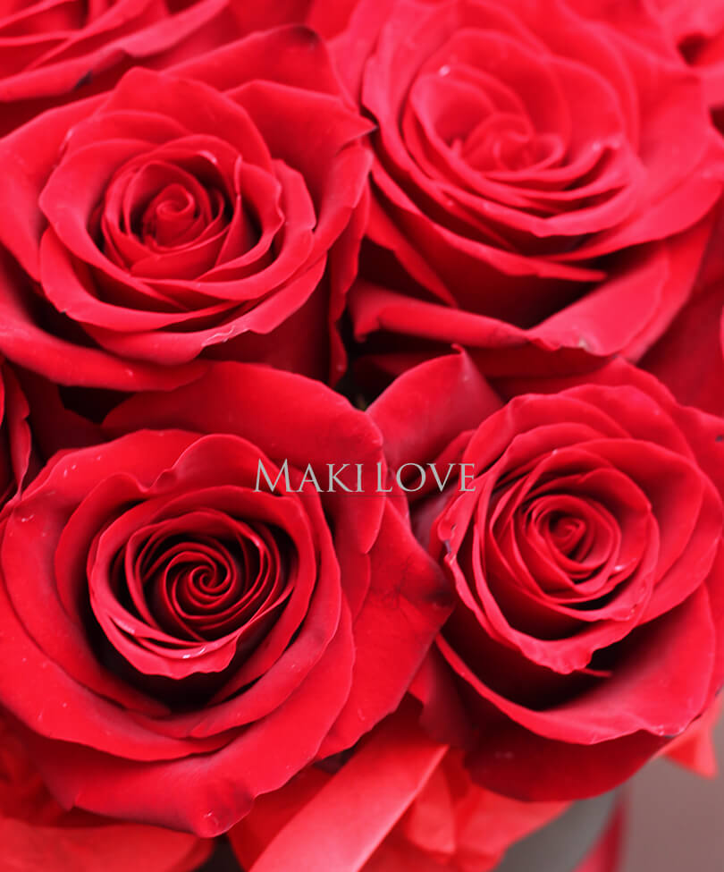 Букет 15 роз «Чили» (черная коробка)