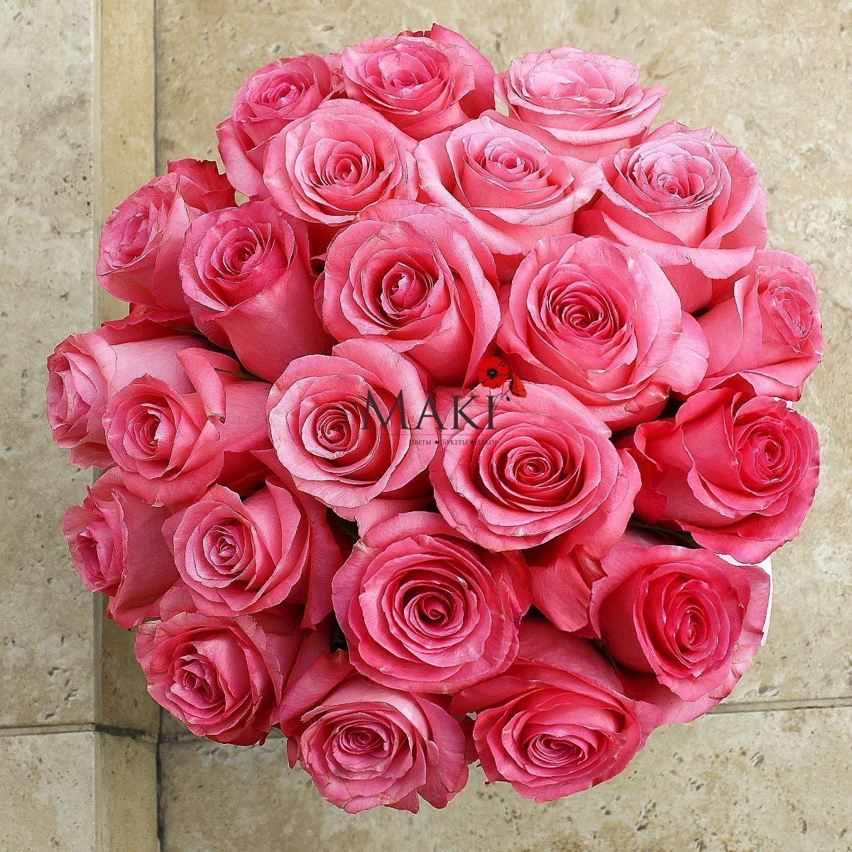 Букет роз в шляпной коробке «Розовые мечты»