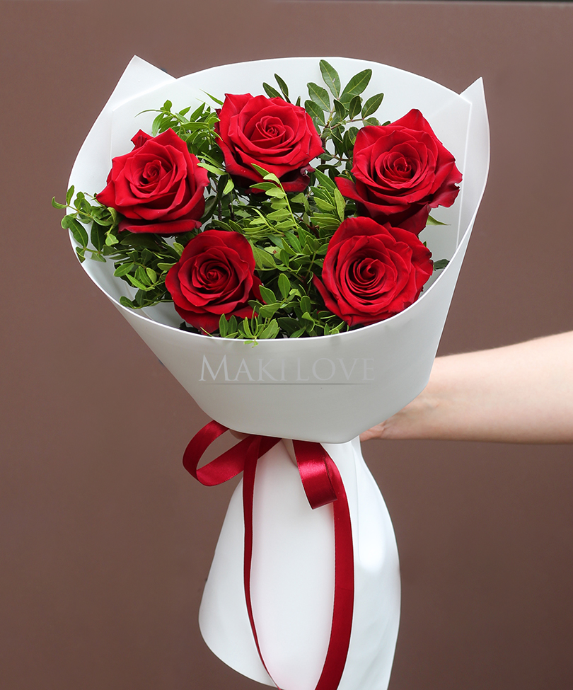 Букет роз «Клубничный пломбир»