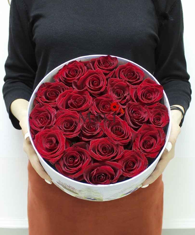 Букет красных роз «Кармен»