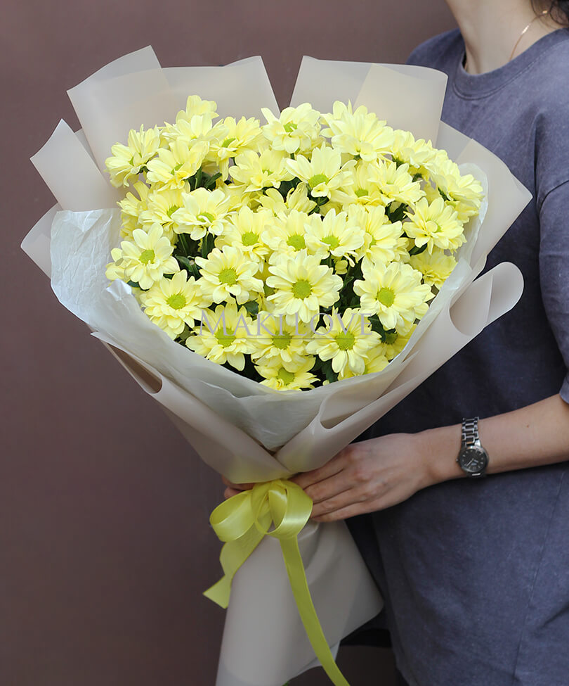 Букет из 5 желтых хризантем