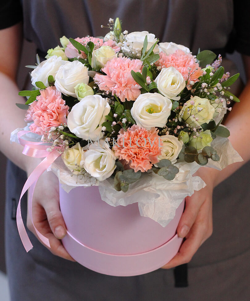 Букет «Торонто» в шляпной коробке