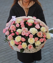 Корзина роз "Объятия любви"
