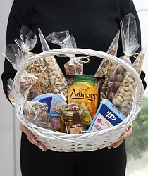 Подарочная корзина с орехами «Благодарю»