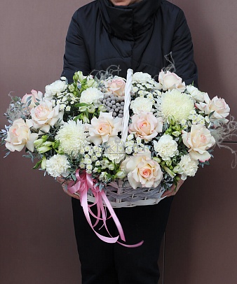Букет цветов в корзине «Все для тебя»