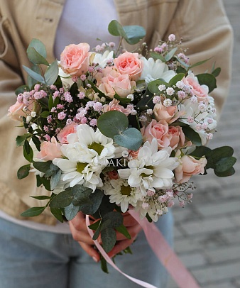 Свадебный букет невесты №46 с кустовой розой