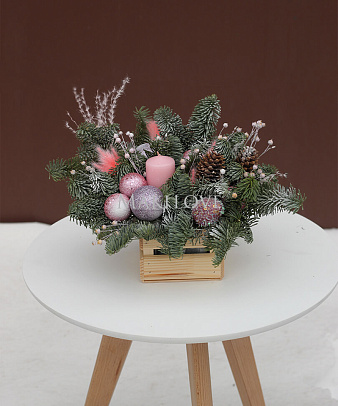 Новогодний букет №7 с шишками