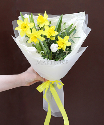 Букет с тюльпанами «Мартовское солнце»