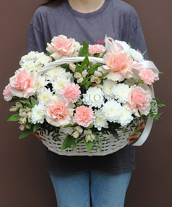 Корзина с хризантемами &quot;Парижанка&quot;