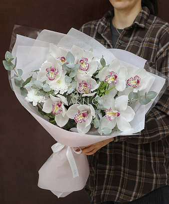 Букет орхидей «Незабываемый момент»
