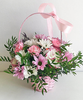 Букет «Счастье есть!» в корзинке