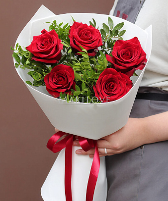 Букет роз «Клубничный пломбир»