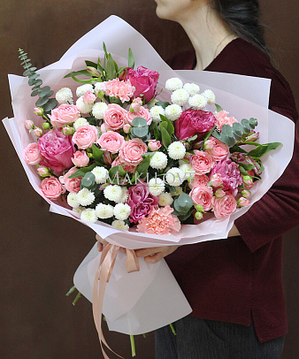 Букет с кустовыми розами "Моей музе"