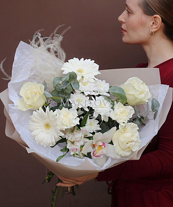 Сборный букет "Снежная симфония"