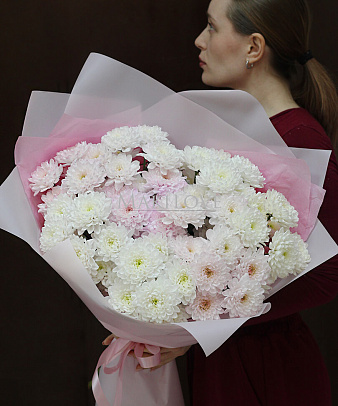 Букет из 9 нежных хризантем